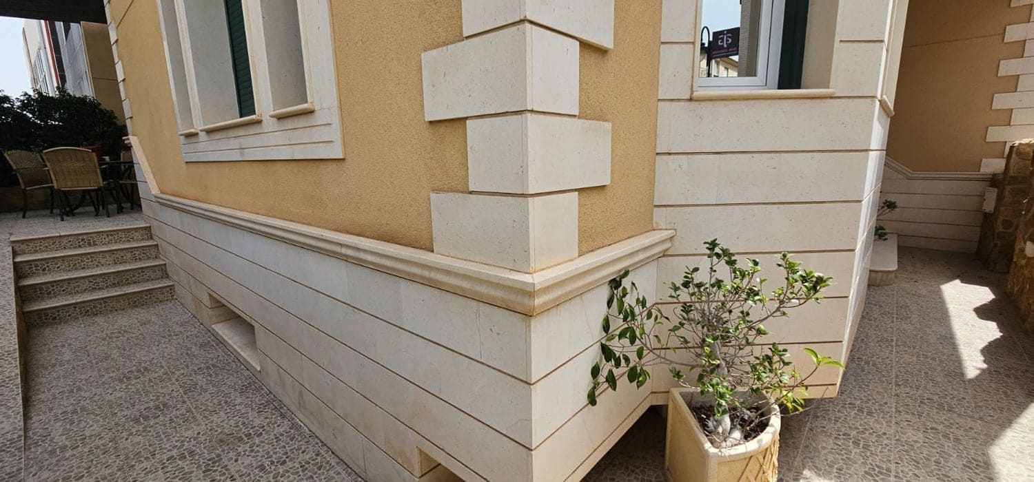 5 makuuhuone Huvila myytävänä paikassa Vera mukana 
autotalli - 685 000 € (Ref: 9646070)