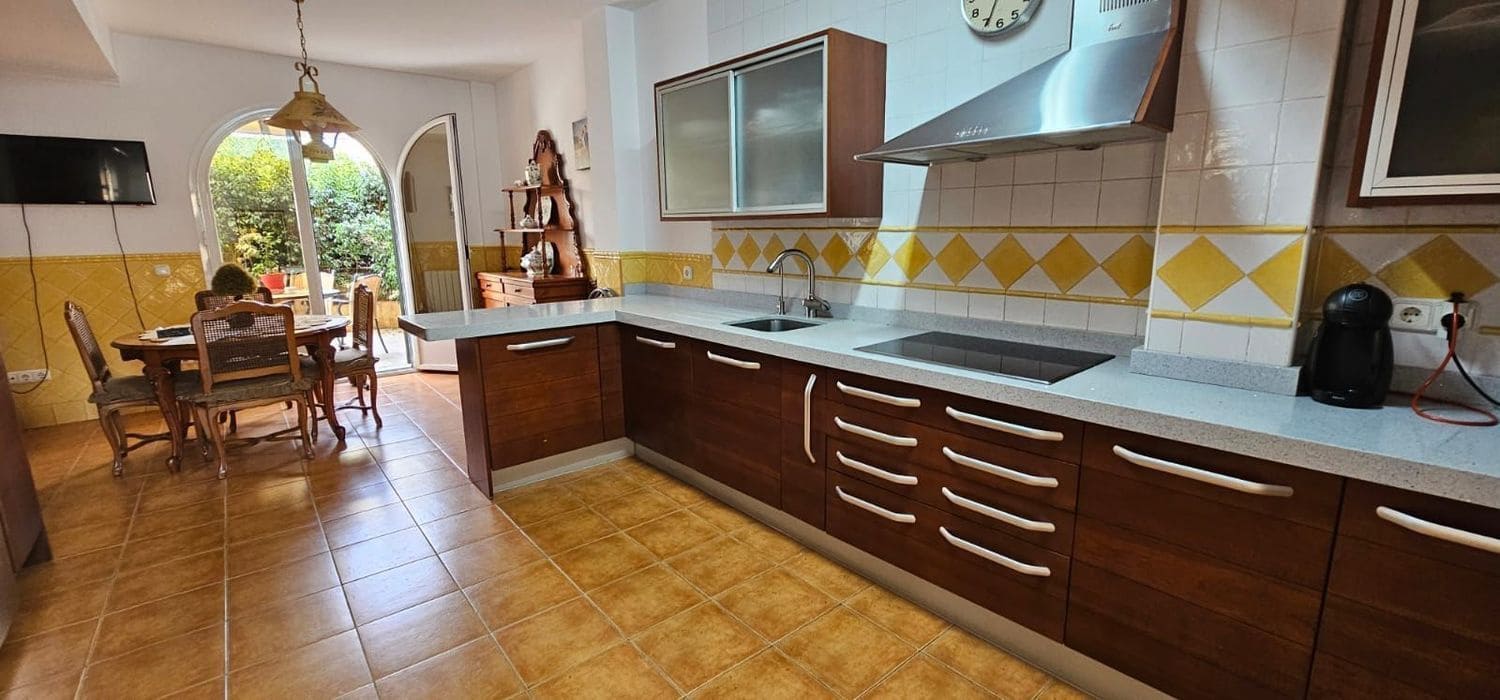 5 makuuhuone Huvila myytävänä paikassa Vera mukana 
autotalli - 685 000 € (Ref: 9646070)