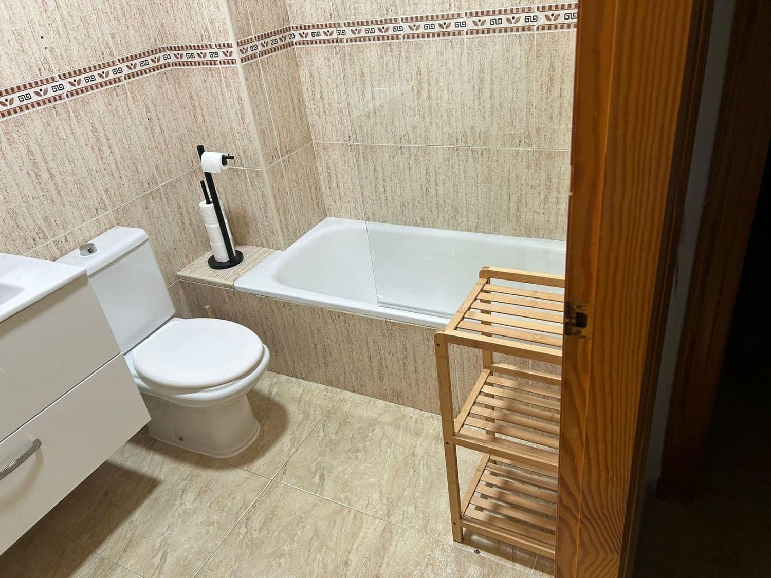 2 bedroom Flat for sale in Garrucha with garage - € 145,000 (Ref: 9654481)