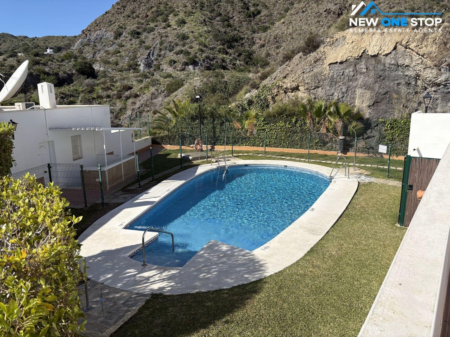 Ático de 2 habitaciones en Mojácar en venta con piscina garaje - 310.000 € (Ref: 9669394)