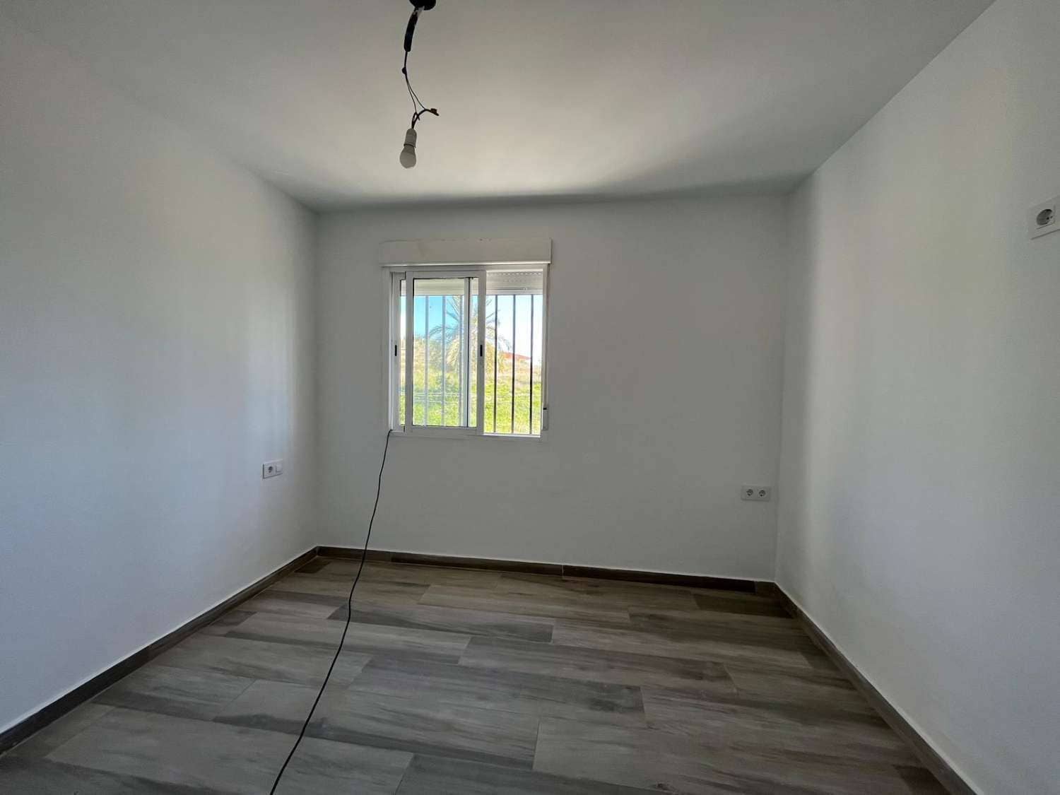 5 bedroom Villa for sale in Cuevas del Almanzora with garage - € 270,000 (Ref: 9676688)