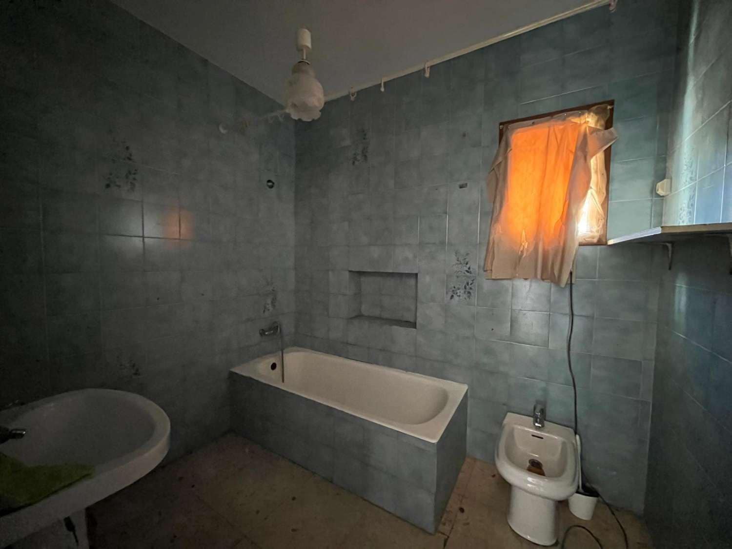 5 bedroom Villa for sale in Cuevas del Almanzora with garage - € 270,000 (Ref: 9676688)