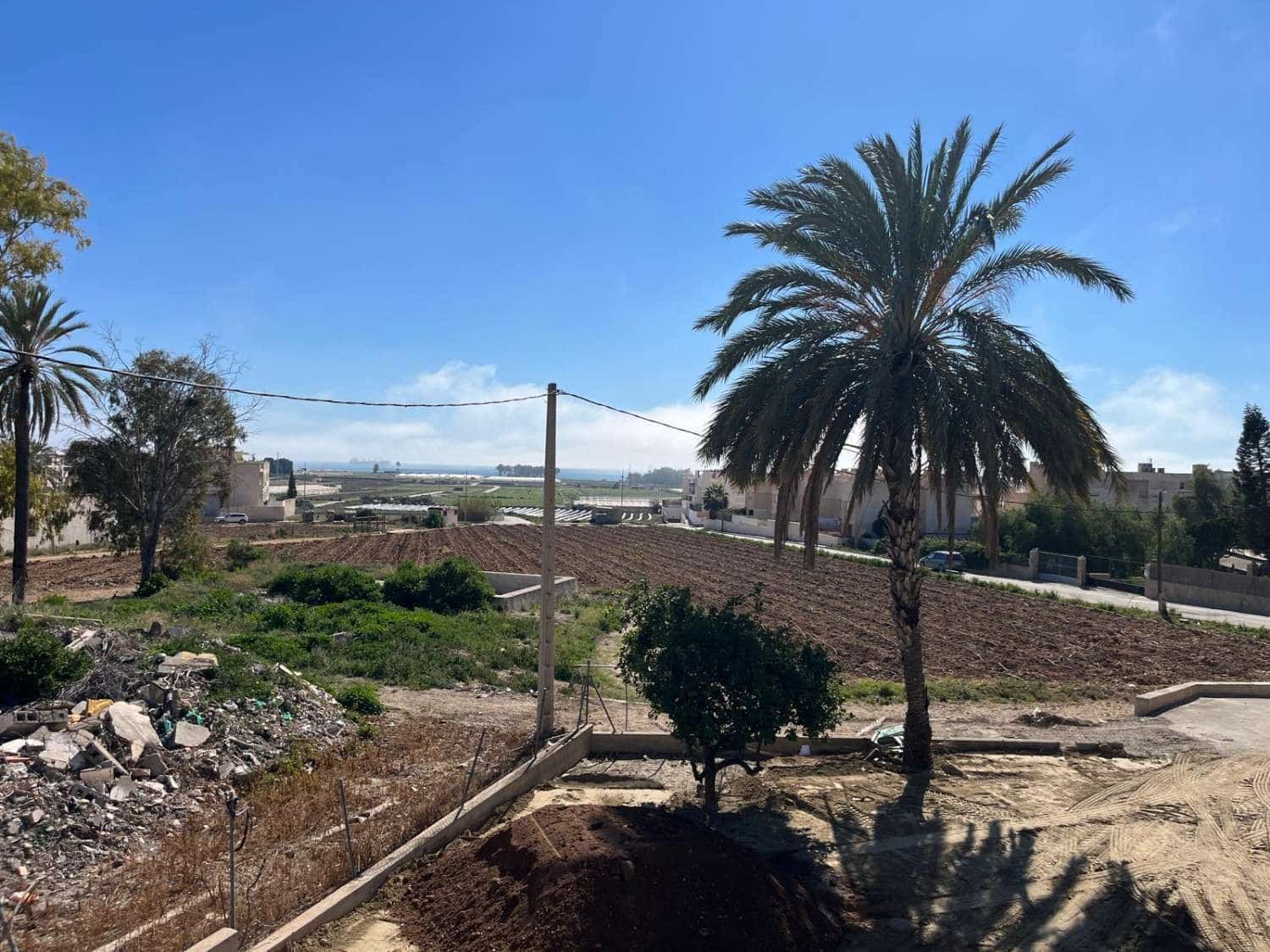 5 bedroom Villa for sale in Cuevas del Almanzora with garage - € 270,000 (Ref: 9676688)