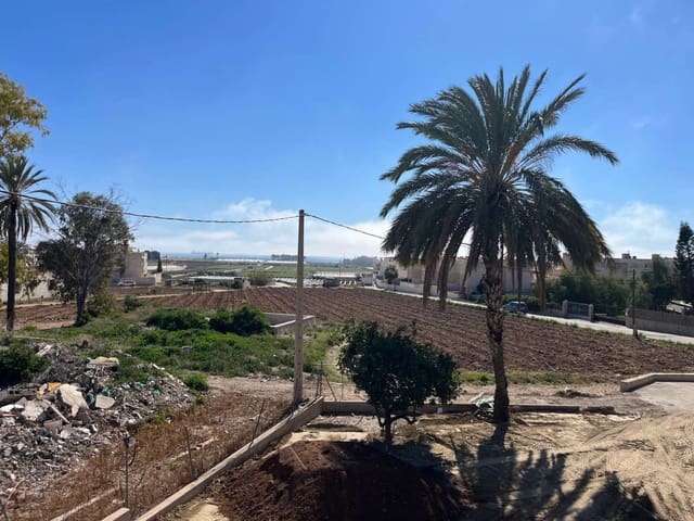 5 bedroom Villa for sale in Cuevas del Almanzora with garage - € 270,000 (Ref: 9676688)