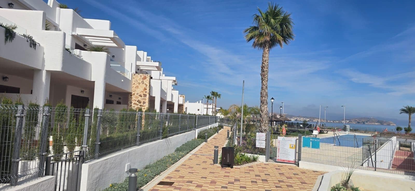 Piso de 2 habitaciones en San Juan de los Terreros en venta con piscina garaje - 254.900 € (Ref: 9681422)