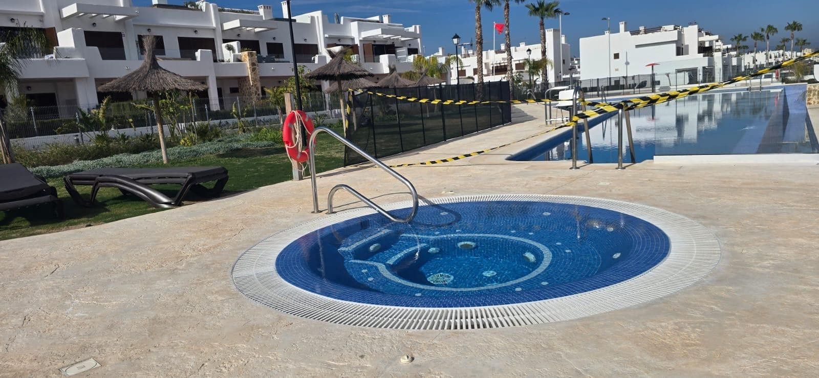 Piso de 2 habitaciones en San Juan de los Terreros en venta con piscina garaje - 254.900 € (Ref: 9681422)