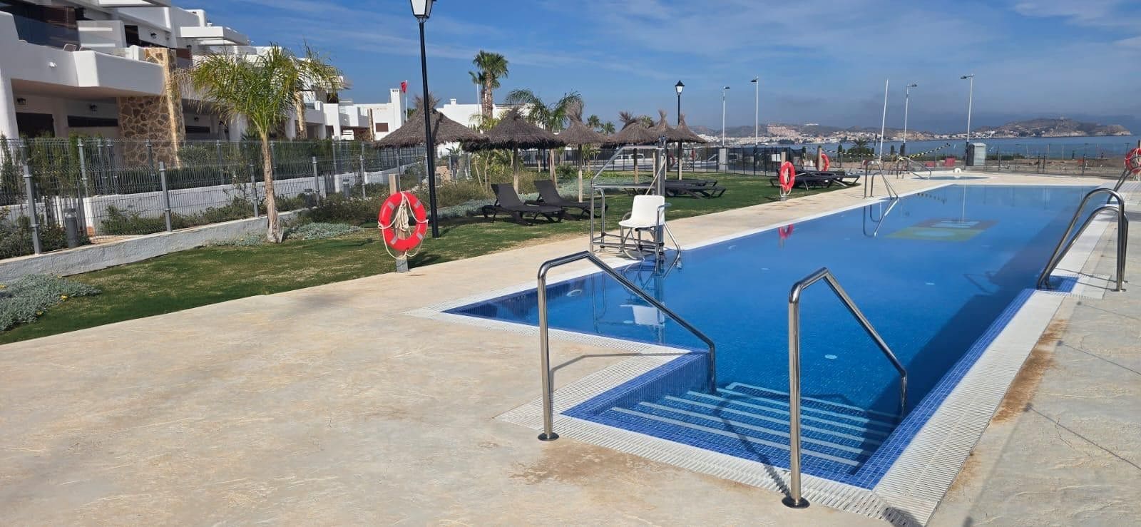 Piso de 2 habitaciones en San Juan de los Terreros en venta con piscina garaje - 254.900 € (Ref: 9681422)