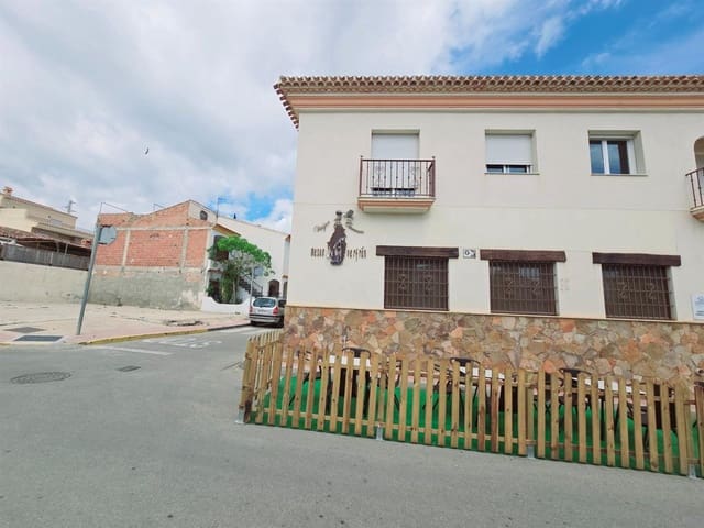 Commercial for sale in Los Gallardos - € 199,950 (Ref: 9689897)