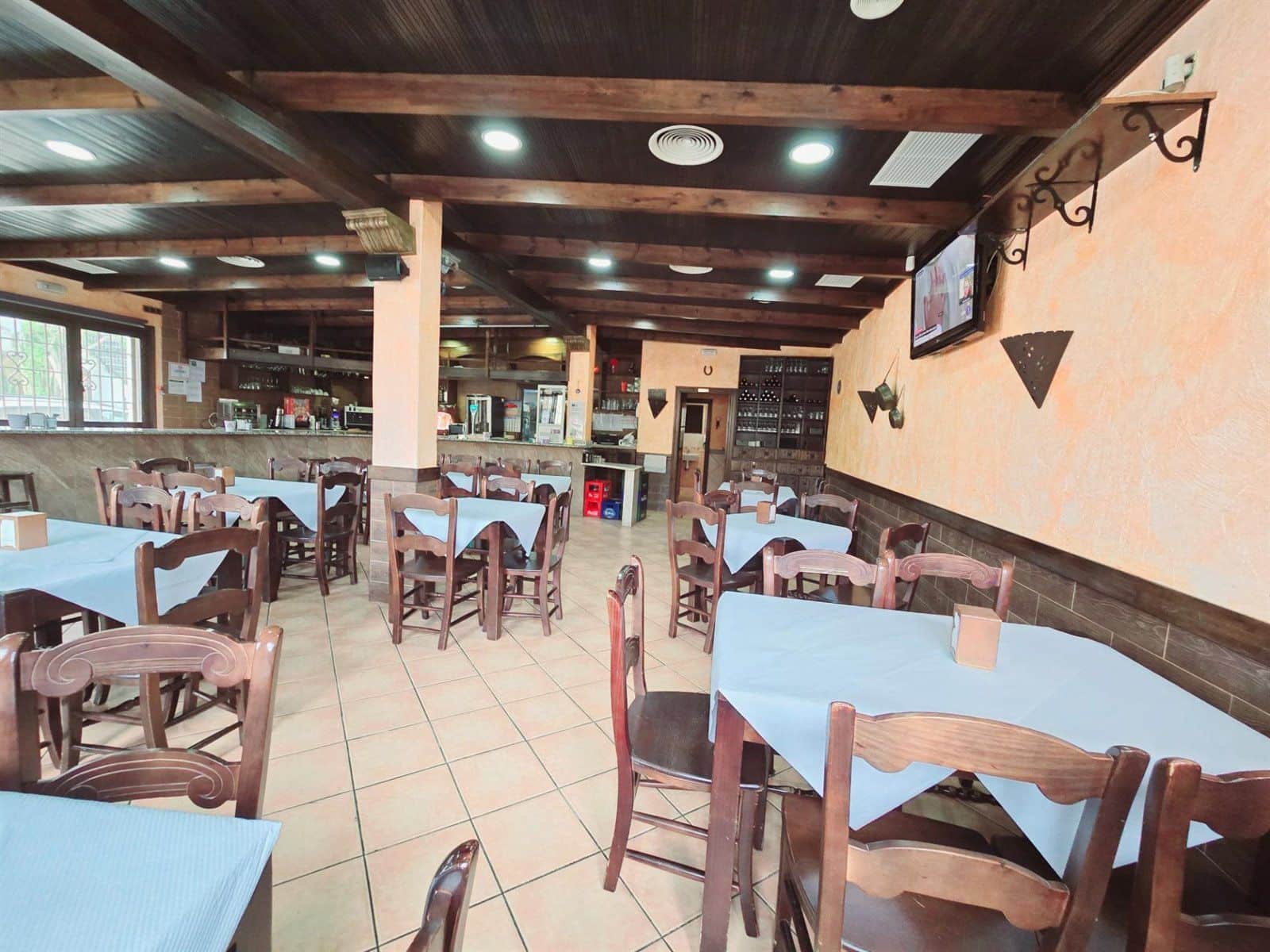 Commercial for sale in Los Gallardos - € 199,950 (Ref: 9689897)