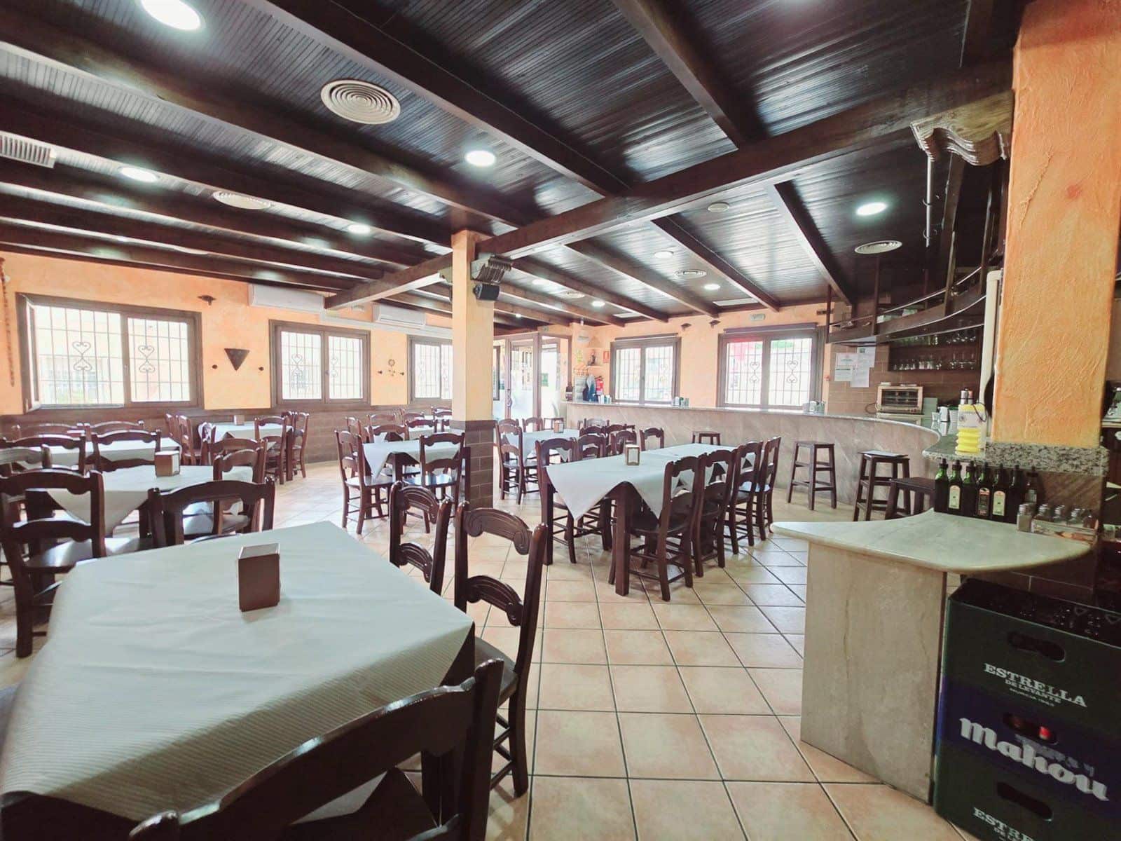 Commercial for sale in Los Gallardos - € 199,950 (Ref: 9689897)