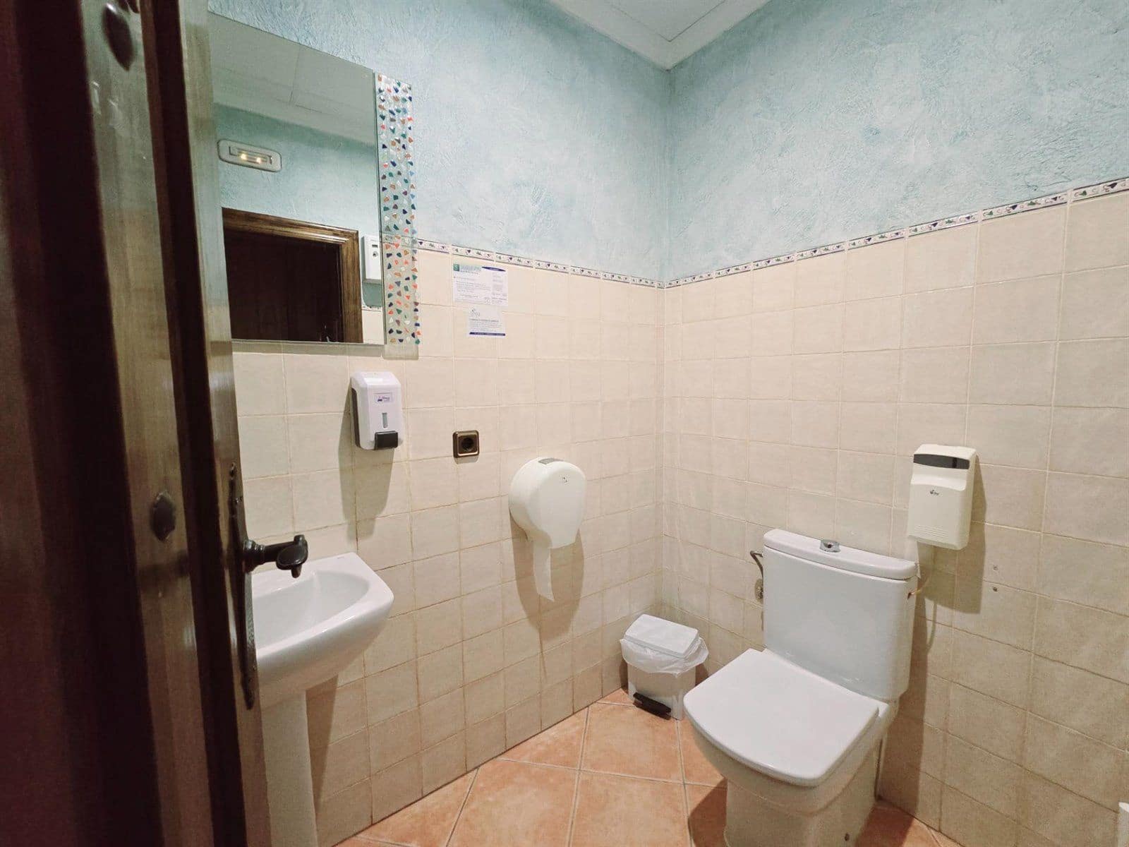 Commercial for sale in Los Gallardos - € 199,950 (Ref: 9689897)