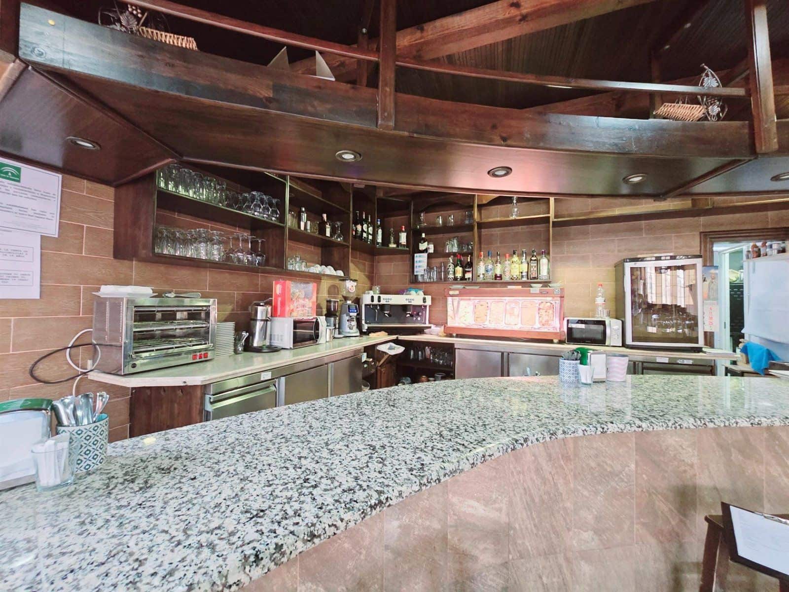 Commercial for sale in Los Gallardos - € 199,950 (Ref: 9689897)