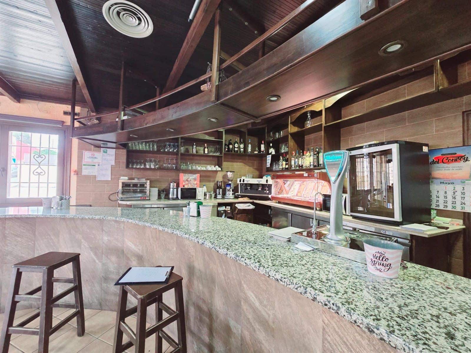 Commercial for sale in Los Gallardos - € 199,950 (Ref: 9689897)