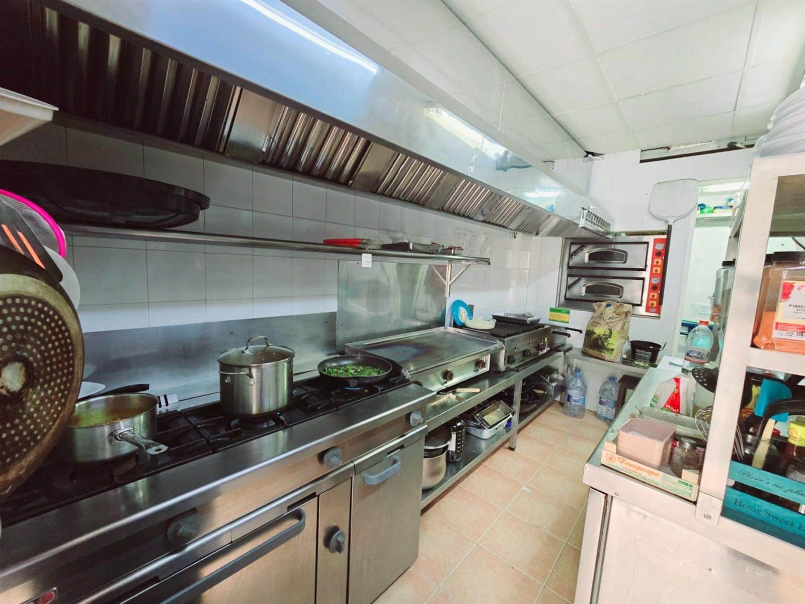 Commercial for sale in Los Gallardos - € 199,950 (Ref: 9689897)