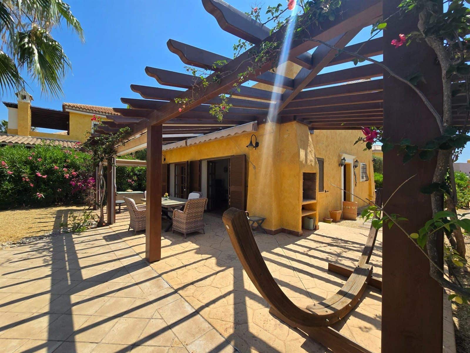 2 bedroom Villa for sale in Cuevas del Almanzora with pool - € 380,000 (Ref: 9694564)