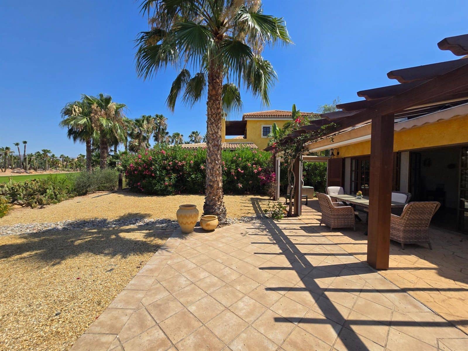 2 bedroom Villa for sale in Cuevas del Almanzora with pool - € 380,000 (Ref: 9694564)