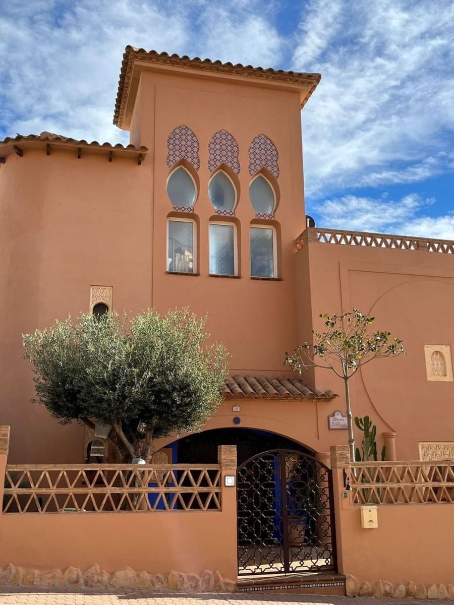 5 soveværelse Villa til salg i Mojacar med swimmingpool - € 1.100.000 (Ref: 9697920)