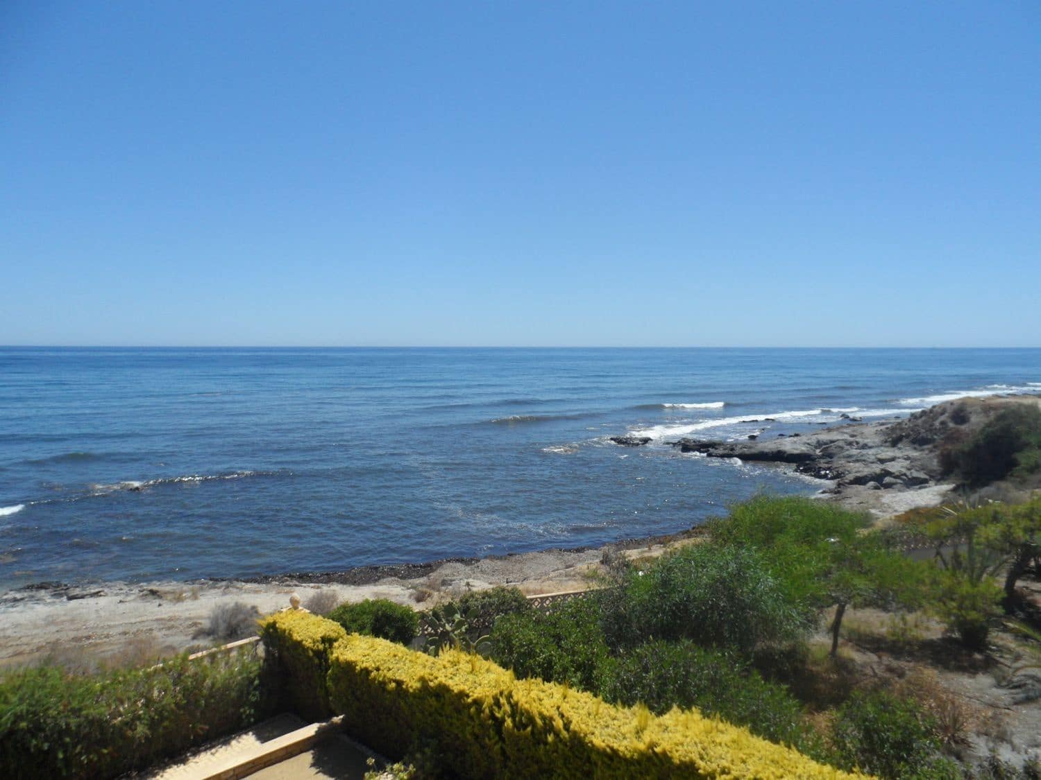 5 bedroom Villa for sale in Cuevas del Almanzora with garage - € 650,000 (Ref: 9714257)