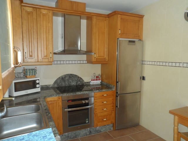 5 bedroom Villa for sale in Cuevas del Almanzora with garage - € 650,000 (Ref: 9714257)