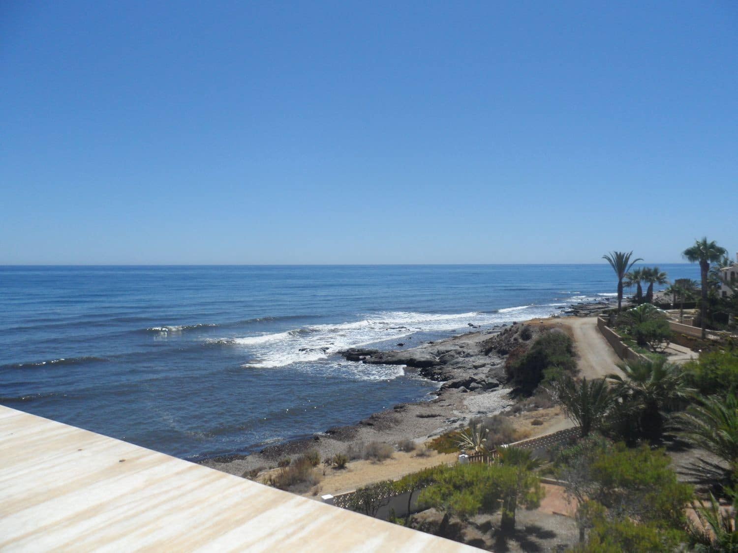 5 bedroom Villa for sale in Cuevas del Almanzora with garage - € 650,000 (Ref: 9714257)