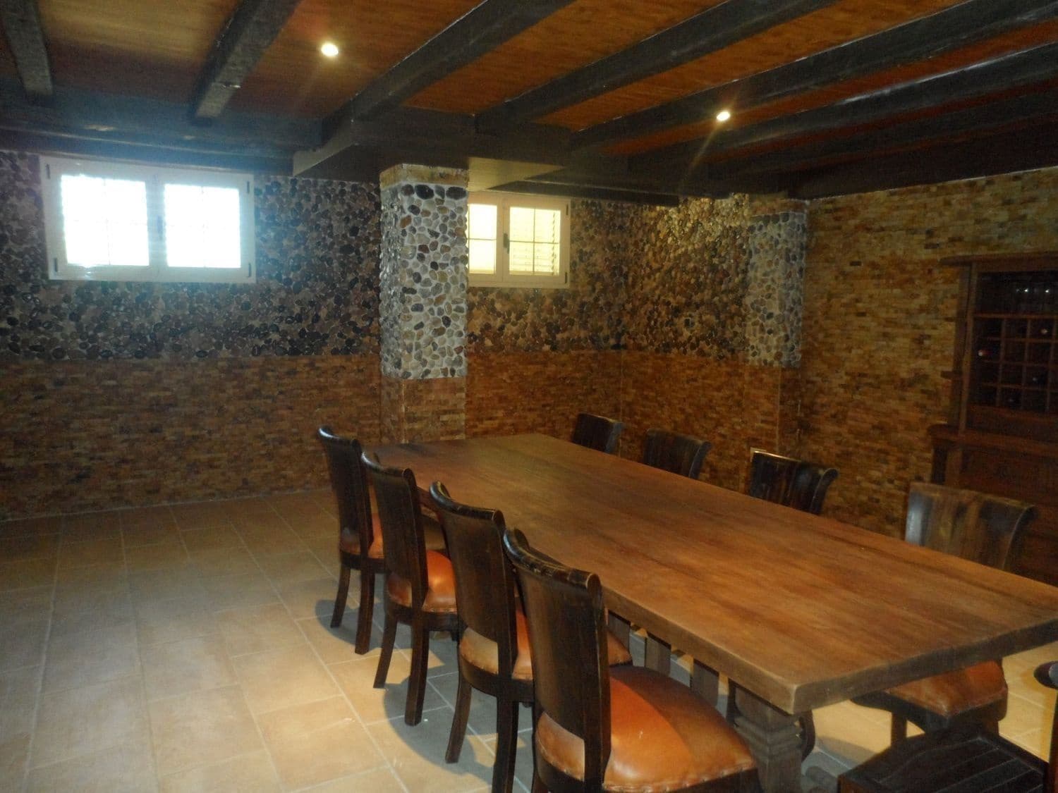 5 bedroom Villa for sale in Cuevas del Almanzora with garage - € 650,000 (Ref: 9714257)