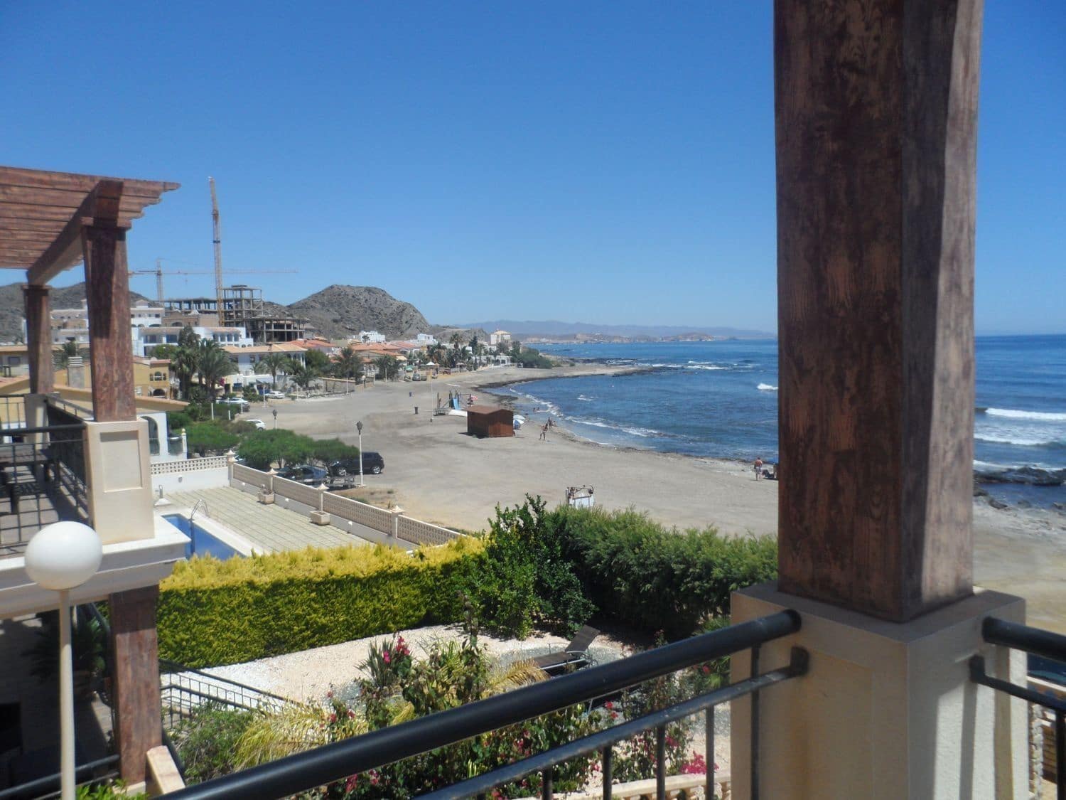 5 bedroom Villa for sale in Cuevas del Almanzora with garage - € 650,000 (Ref: 9714257)