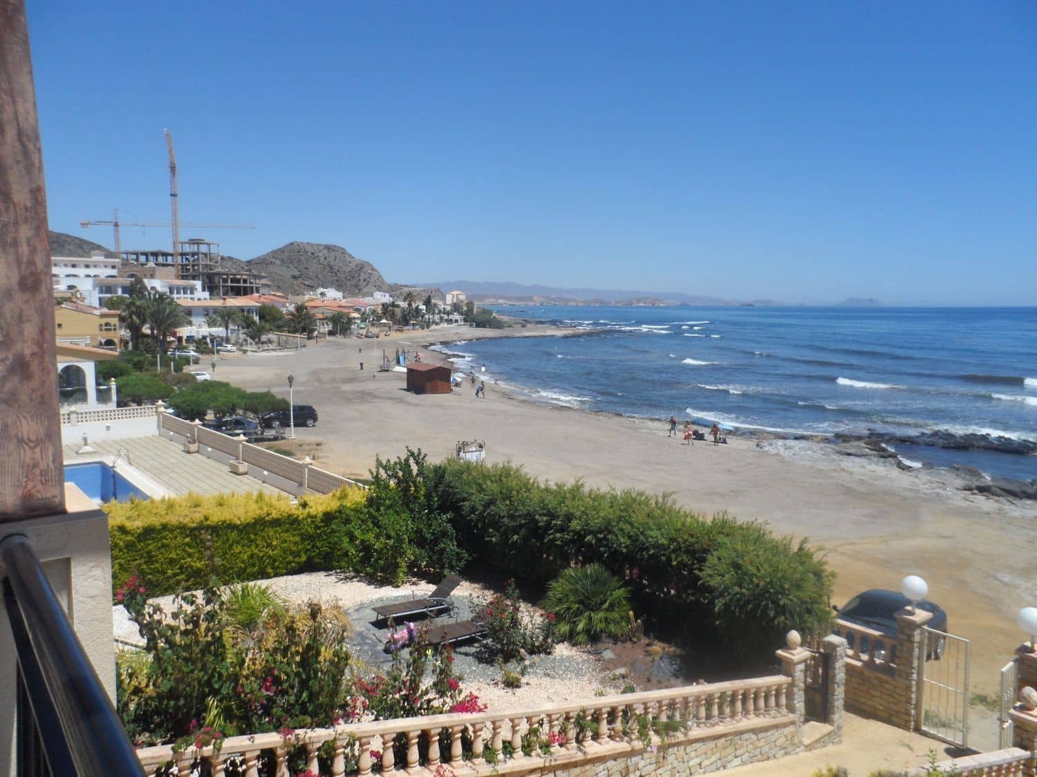 5 bedroom Villa for sale in Cuevas del Almanzora with garage - € 650,000 (Ref: 9714257)