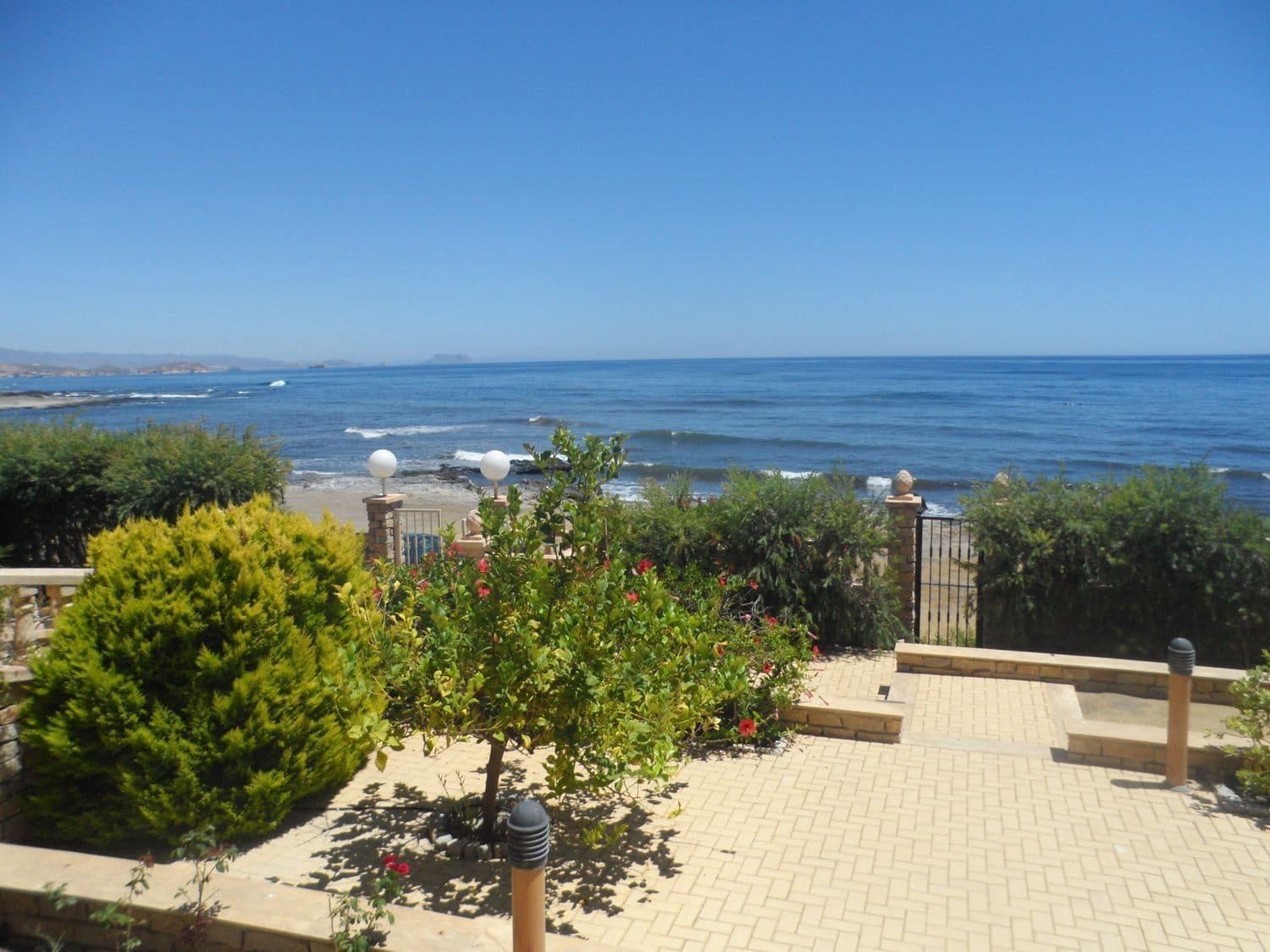 5 bedroom Villa for sale in Cuevas del Almanzora with garage - € 650,000 (Ref: 9714257)