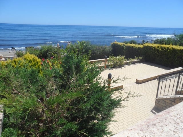 5 bedroom Villa for sale in Cuevas del Almanzora with garage - € 650,000 (Ref: 9714257)