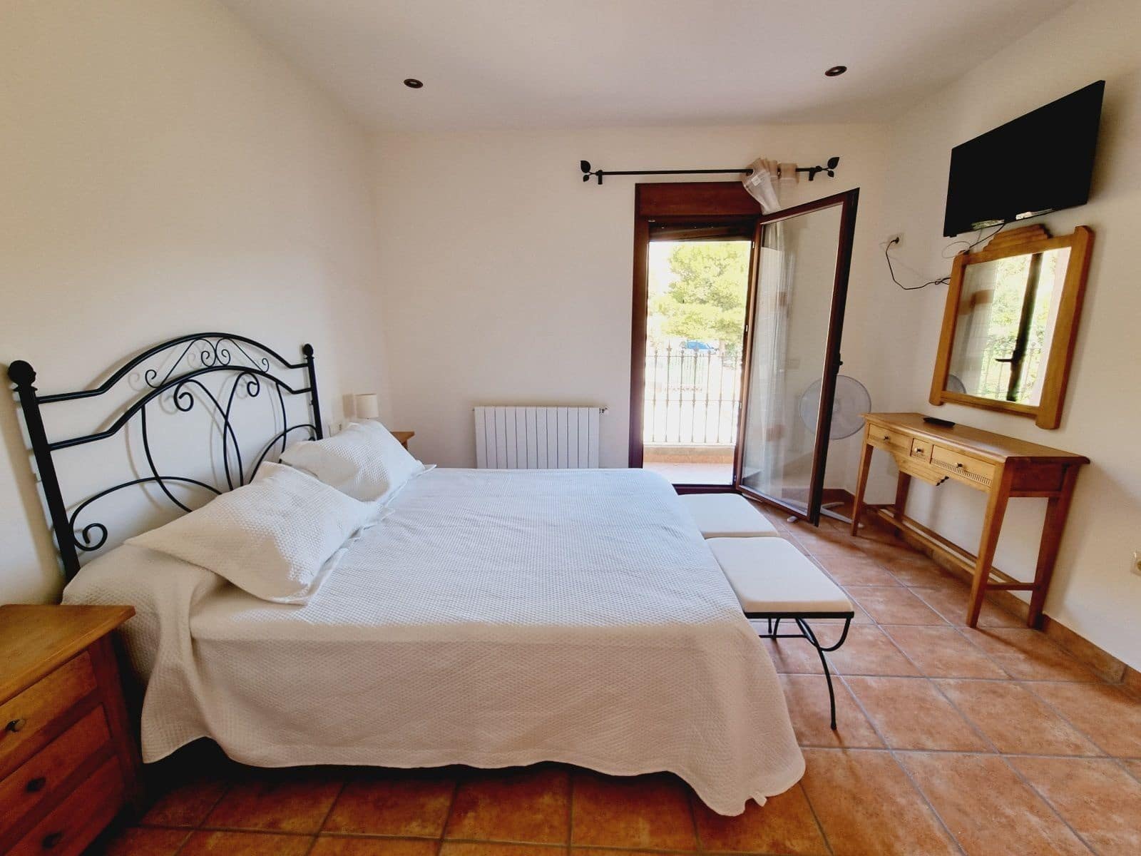 6 bedroom Villa for sale in Bedar with pool garage - € 506,000 (Ref: 9714258)