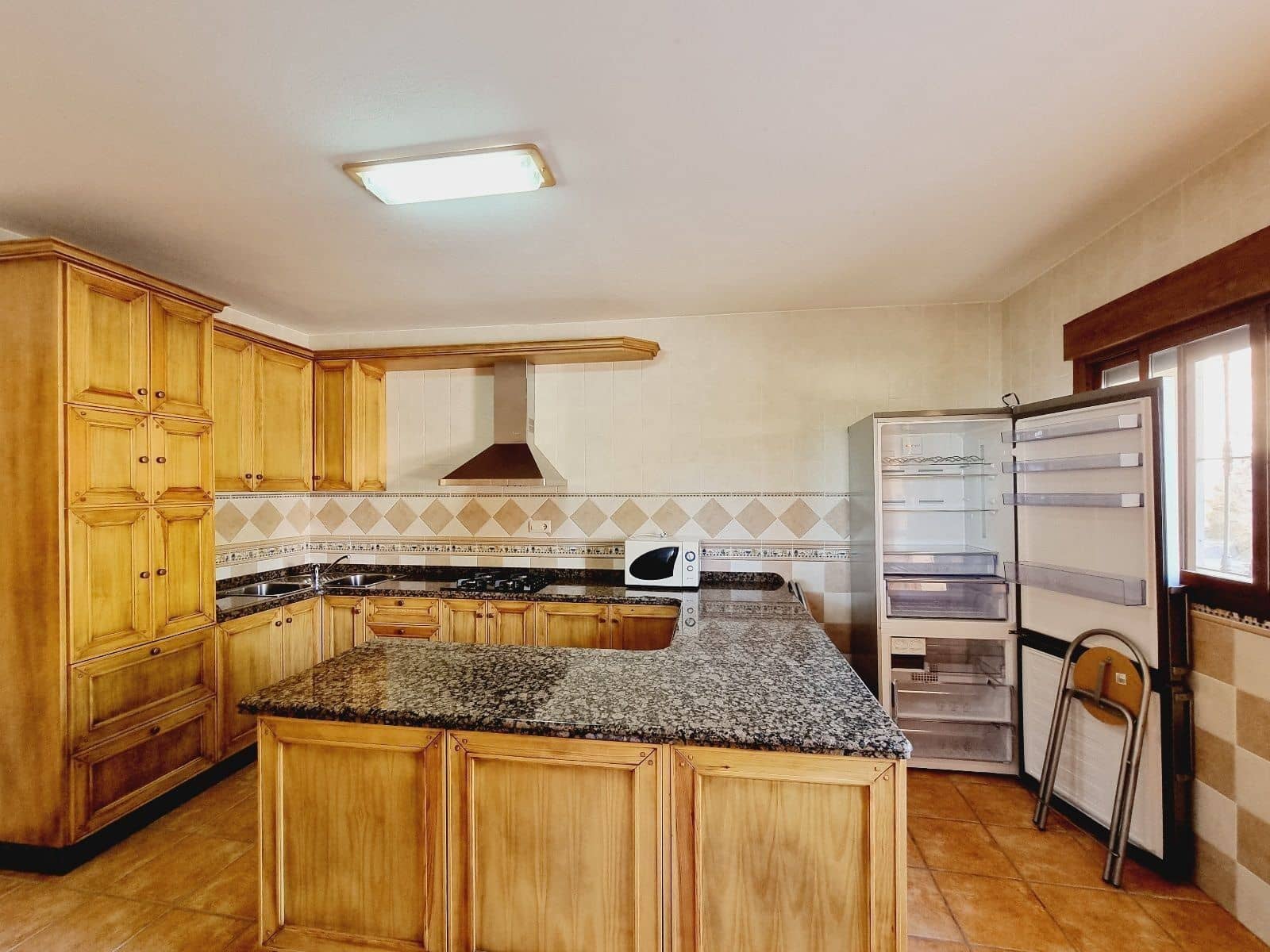 6 bedroom Villa for sale in Bedar with pool garage - € 506,000 (Ref: 9714258)