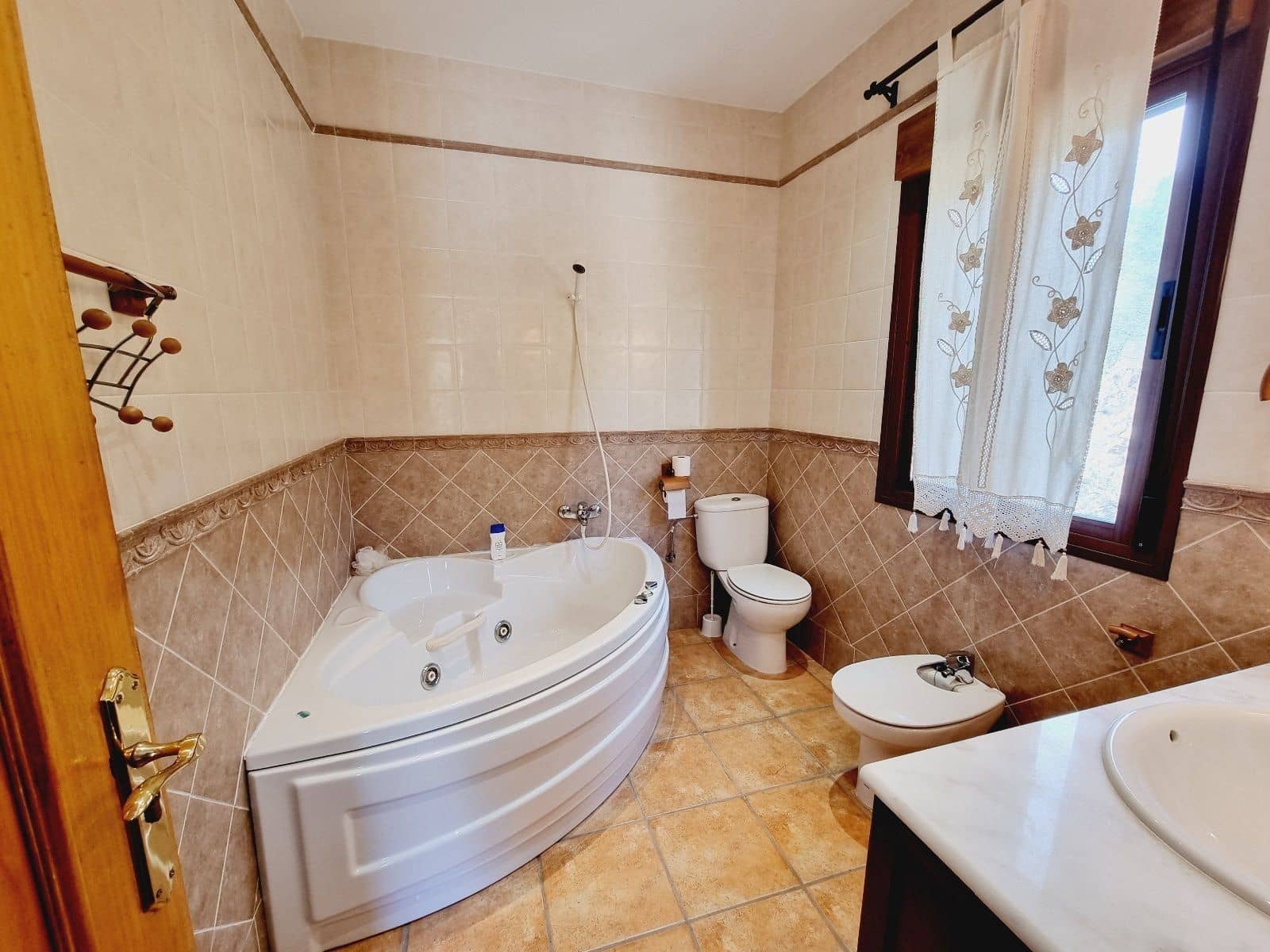 6 bedroom Villa for sale in Bedar with pool garage - € 506,000 (Ref: 9714258)