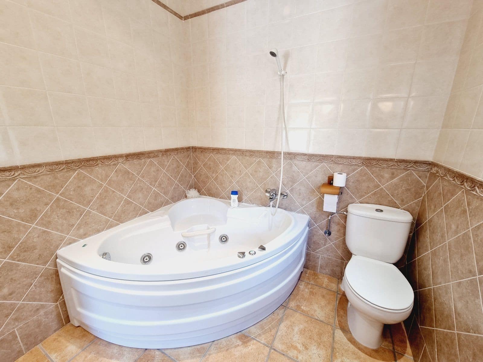 6 bedroom Villa for sale in Bedar with pool garage - € 506,000 (Ref: 9714258)