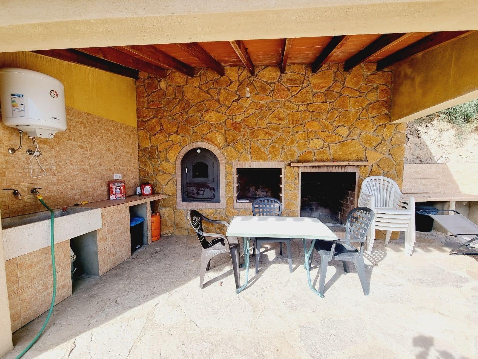 6 bedroom Villa for sale in Bedar with pool garage - € 506,000 (Ref: 9714258)