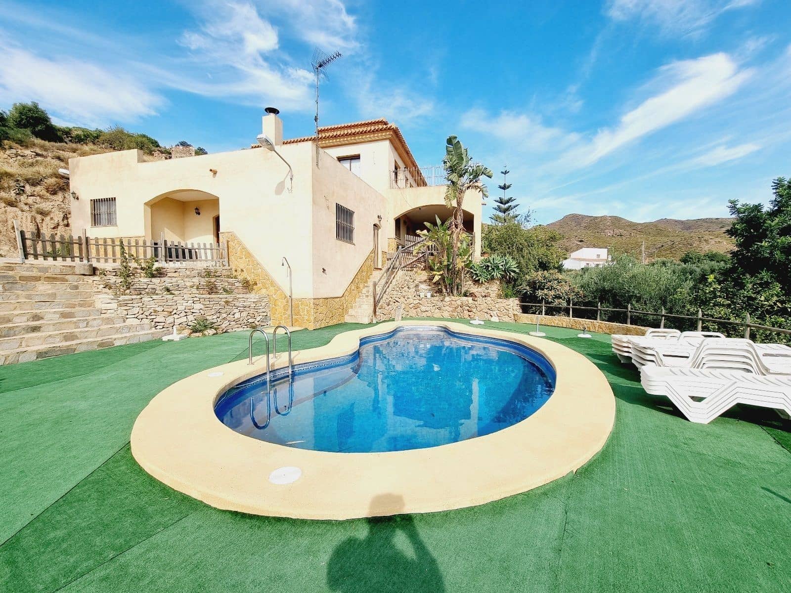 6 bedroom Villa for sale in Bedar with pool garage - € 506,000 (Ref: 9714258)