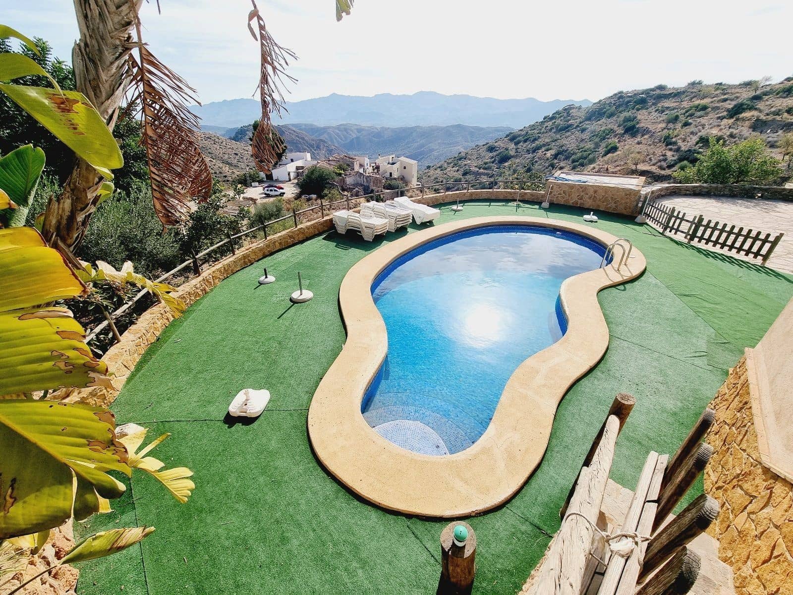 6 bedroom Villa for sale in Bedar with pool garage - € 506,000 (Ref: 9714258)