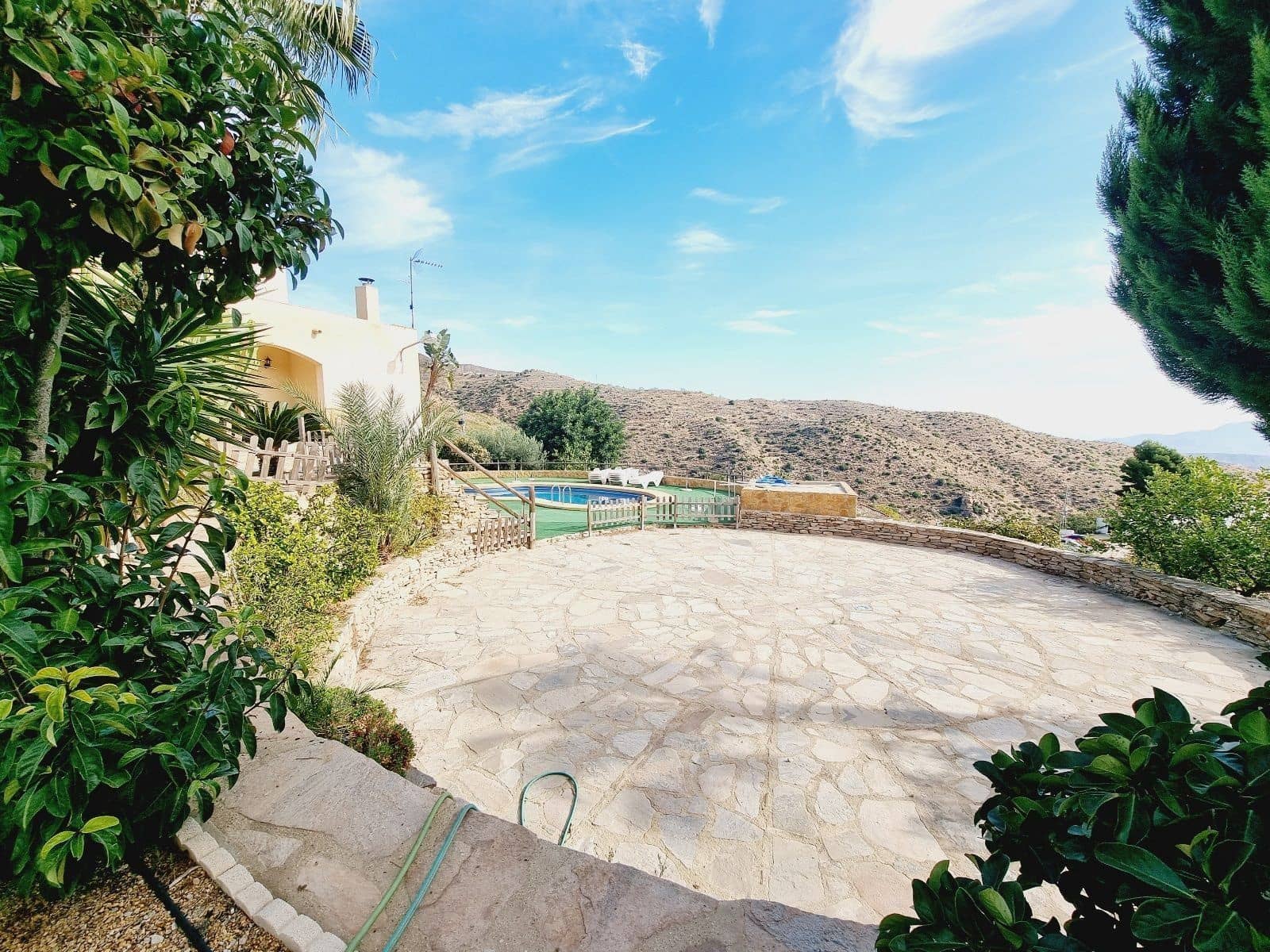 6 bedroom Villa for sale in Bedar with pool garage - € 506,000 (Ref: 9714258)