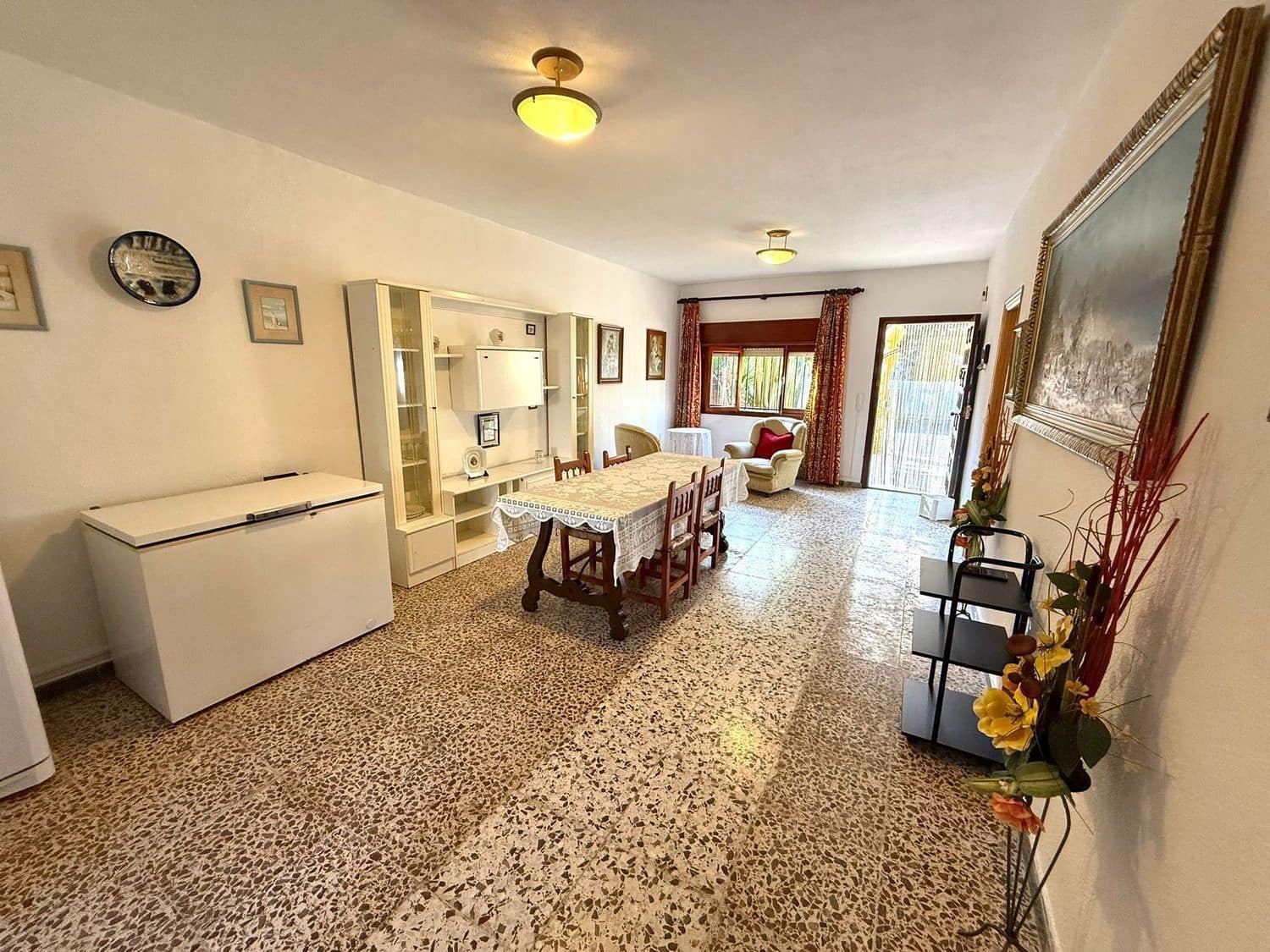 8 bedroom Townhouse for sale in San Juan de los Terreros with garage - € 250,000 (Ref: 9716783)