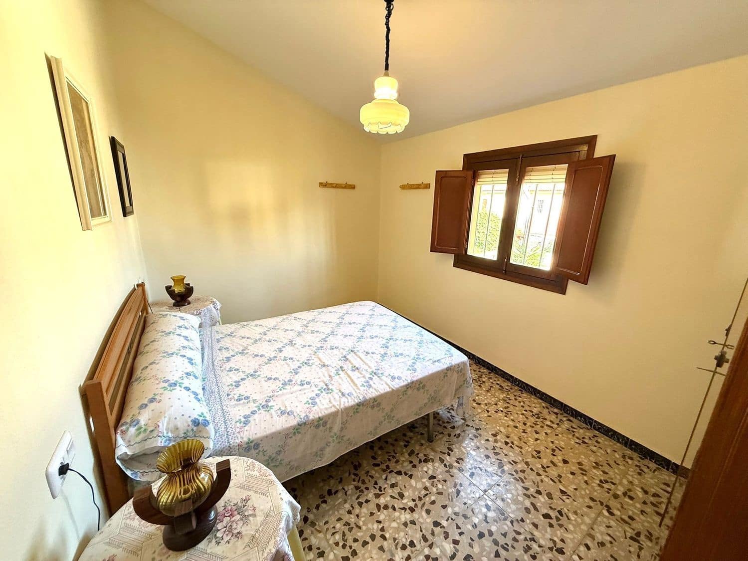 8 bedroom Townhouse for sale in San Juan de los Terreros with garage - € 250,000 (Ref: 9716783)