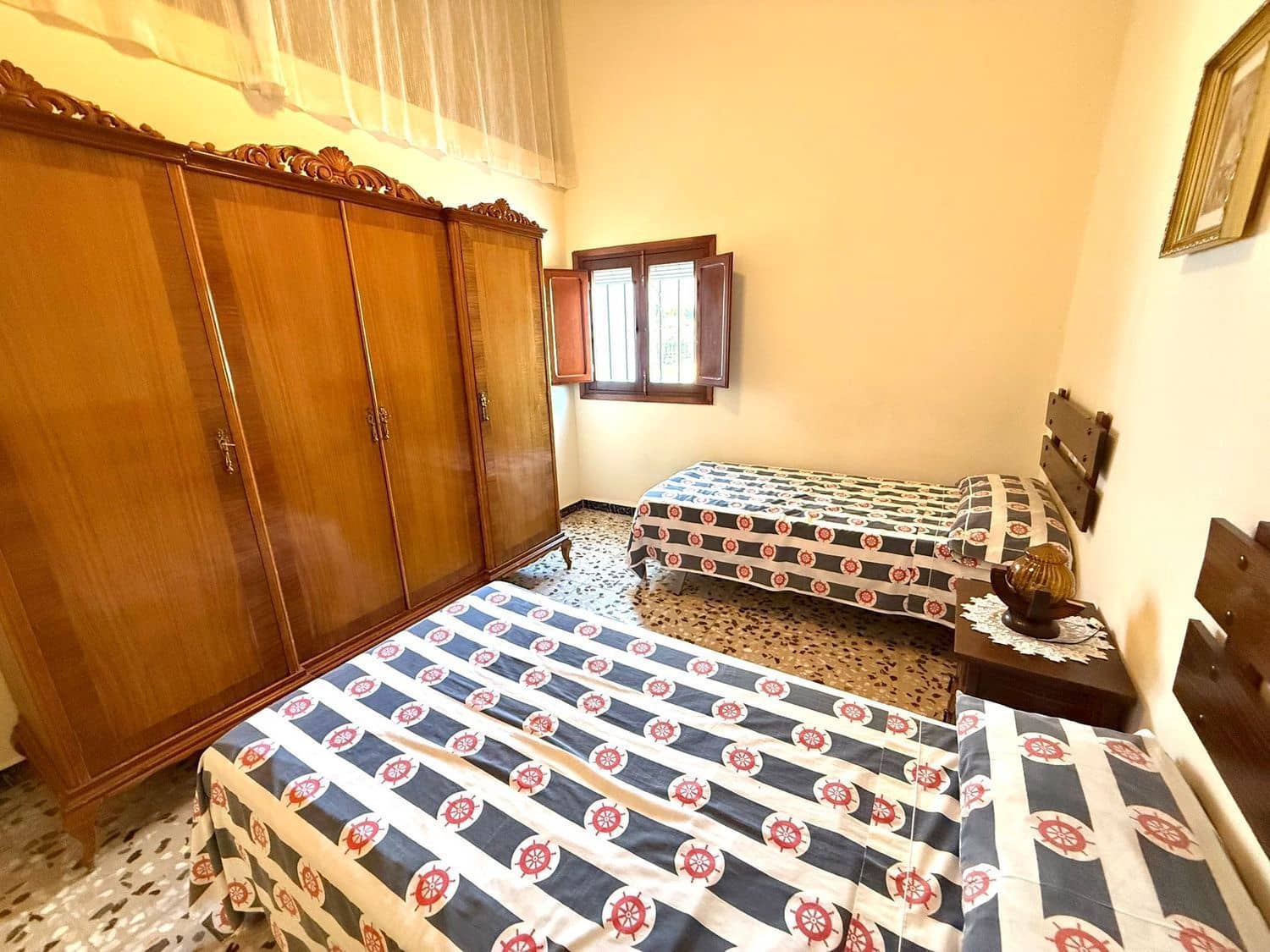 8 bedroom Townhouse for sale in San Juan de los Terreros with garage - € 250,000 (Ref: 9716783)