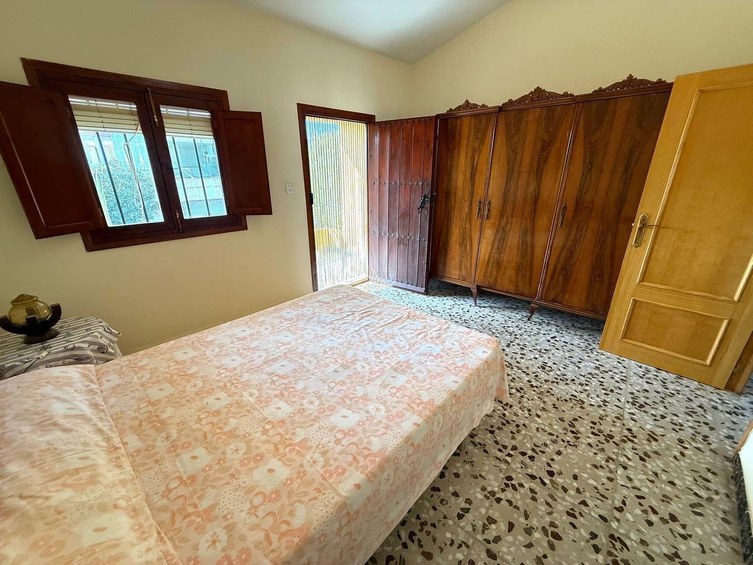 8 bedroom Townhouse for sale in San Juan de los Terreros with garage - € 250,000 (Ref: 9716783)