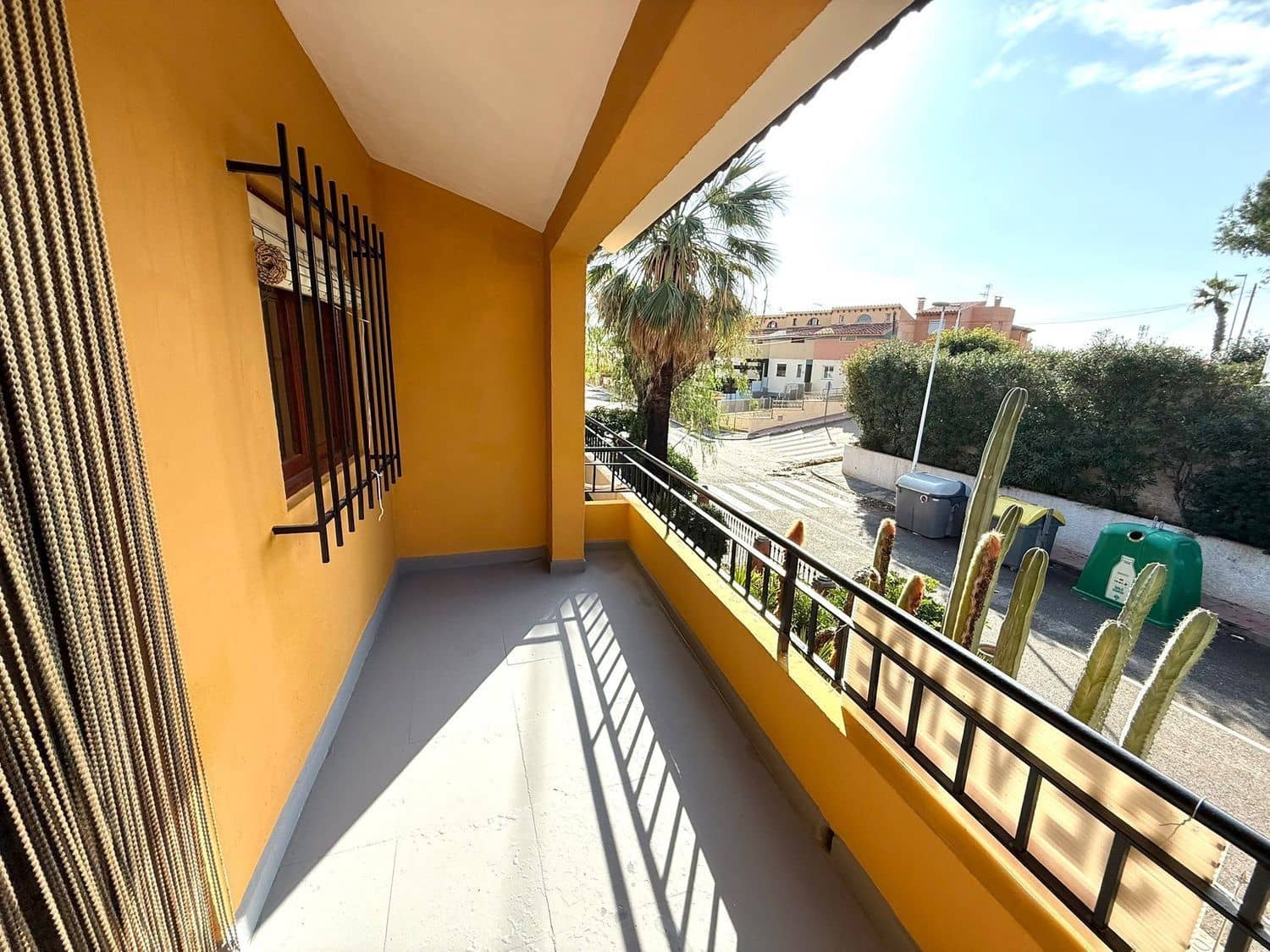 8 bedroom Townhouse for sale in San Juan de los Terreros with garage - € 250,000 (Ref: 9716783)
