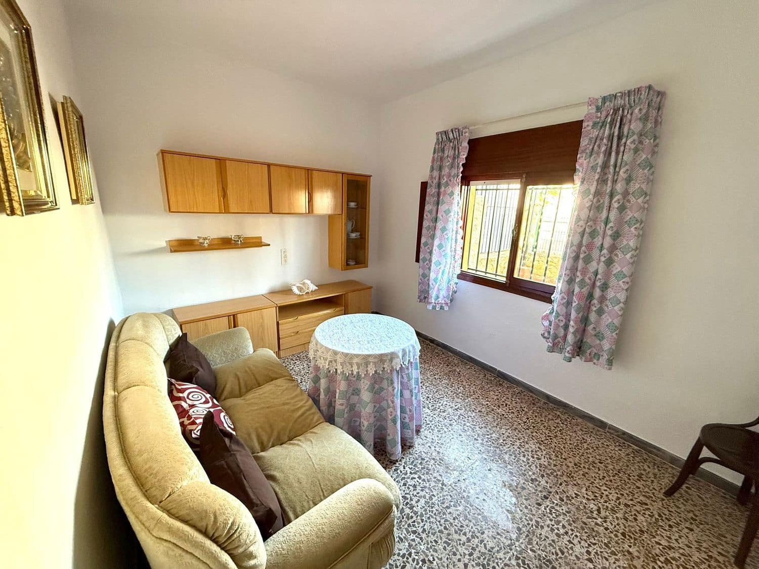 8 bedroom Townhouse for sale in San Juan de los Terreros with garage - € 250,000 (Ref: 9716783)