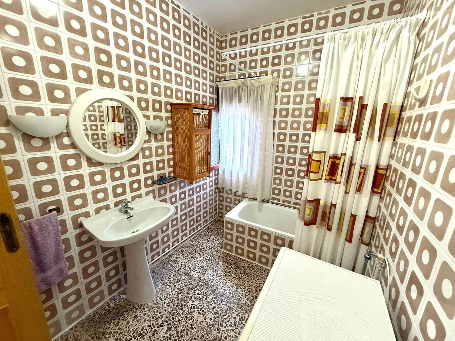 8 bedroom Townhouse for sale in San Juan de los Terreros with garage - € 250,000 (Ref: 9716783)