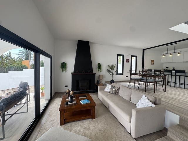 3 makuuhuone Huvila myytävänä paikassa Mojácar mukana uima-altaan 
autotalli - 650 000 € (Ref: 9734068)