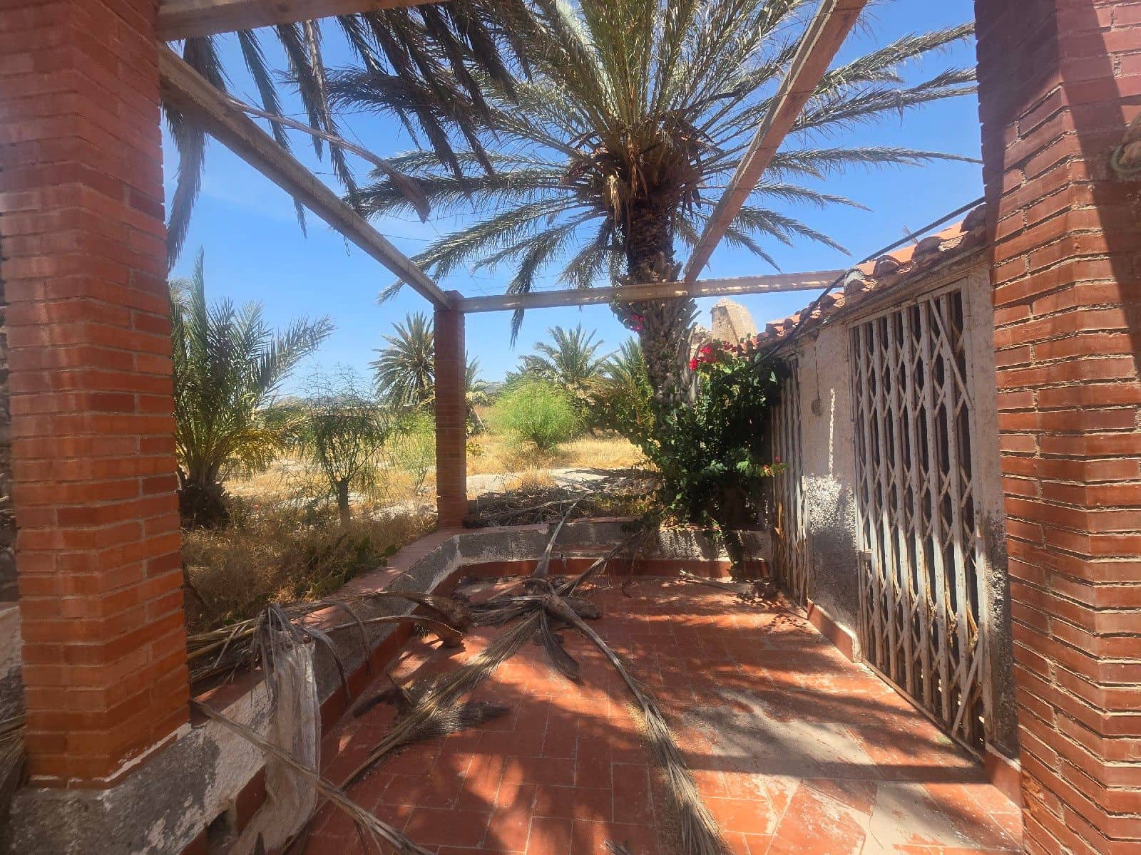 4 bedroom Villa for sale in Cuevas del Almanzora with garage - € 480,000 (Ref: 9734213)