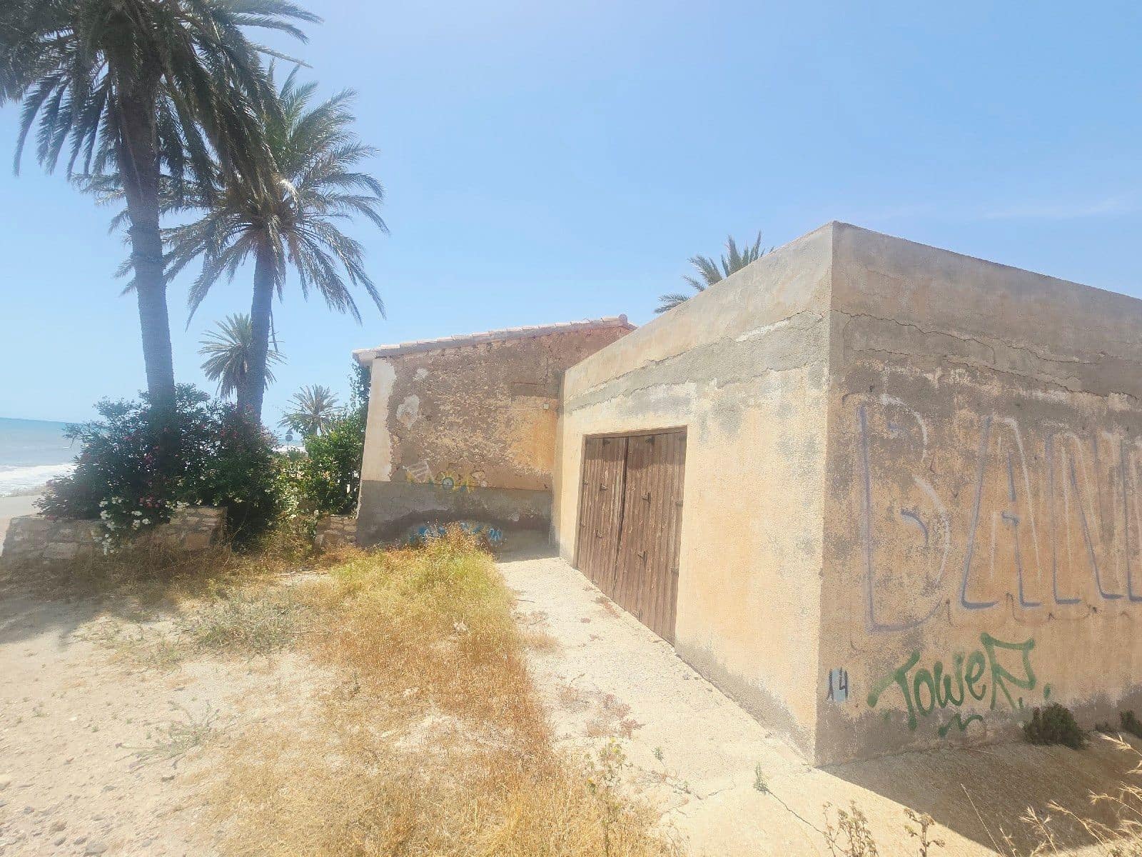 4 bedroom Villa for sale in Cuevas del Almanzora with garage - € 480,000 (Ref: 9734213)