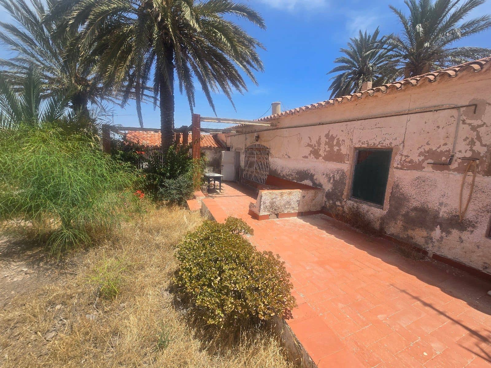 4 bedroom Villa for sale in Cuevas del Almanzora with garage - € 480,000 (Ref: 9734213)