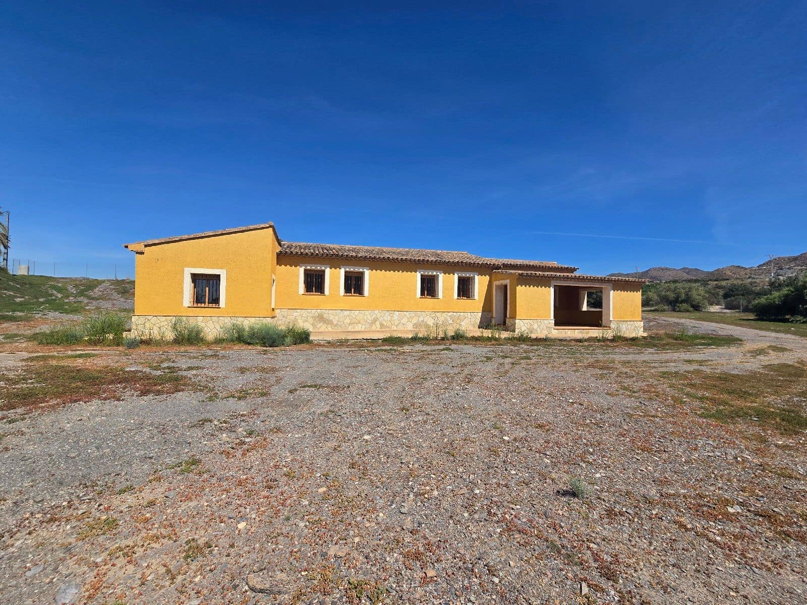 3 bedroom Villa for sale in Aguilas with garage - € 380,000 (Ref: 9749376)
