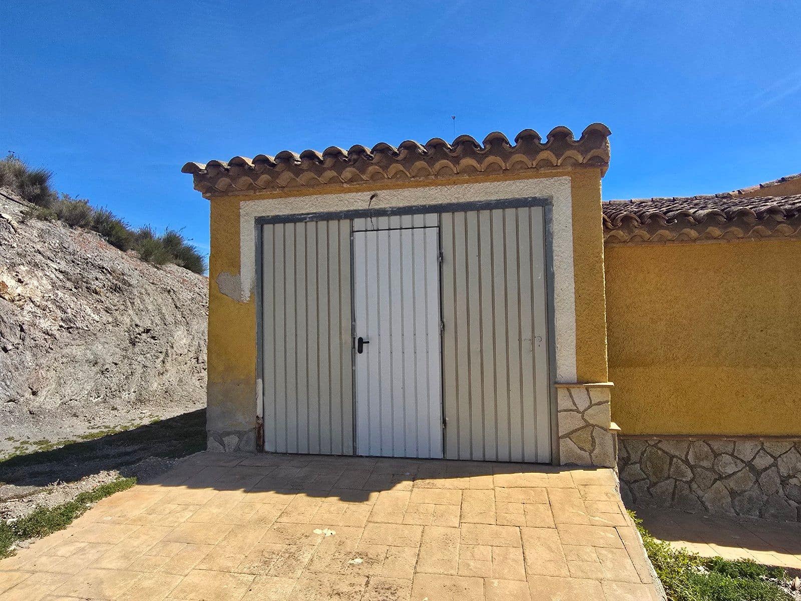 3 bedroom Villa for sale in Aguilas with garage - € 380,000 (Ref: 9749376)